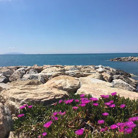 Toscana Tour - La Ninfea With Sea View شقة *